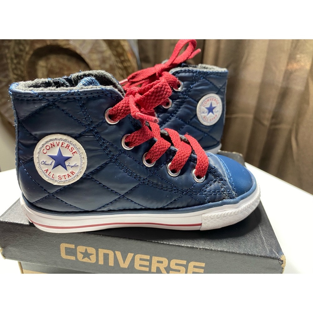 Navy blue/ Red Converse